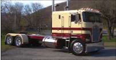 truck-gal-old-school