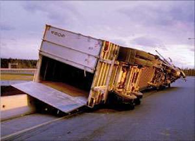 A federal study shows savings from using rollover stability systems throughout the industry would save more than $1 billion a year.