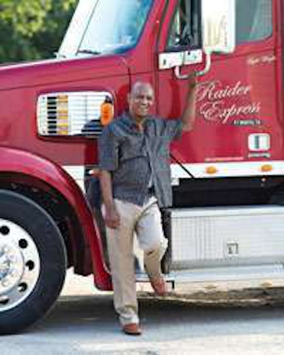 Ron Boudreaux bought his 2007 Freightliner new in 2006. Before that he owned a ’97 Freightliner Classic, driving 2.5 million miles in nine years.