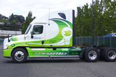 The Detroit Diesel DD15-equipped Cascadia features a parallel hybrid system.