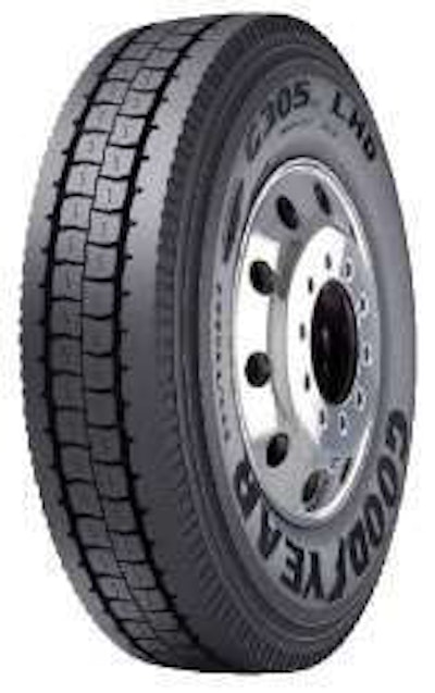 Goodyear’s G305 LHD Fuel Max is a cool-running tire with dual-compound construction that lowers rolling resistance. The tire is sized at 295/75R22.5 and has a 26⁄32-in. tread depth.