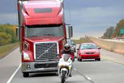 Bendix Wingman Advanced can help truck drivers mitigate potential rear-end collisions through alerts and active interventions.