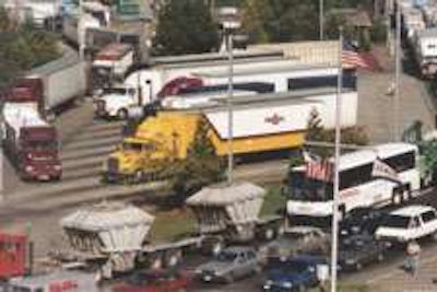 U S Canada Border 300x1842 Od