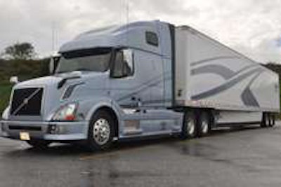 Volvo VN 670 with XE13