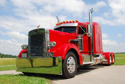 Tobby Donalson’s 1959 Peterbilt 351, pictured from a 2011 photo shoot, competes in the antique class at Overdrive’s Pride & Polish installment at Fitzgerald’s in Crossville, Tenn., June 28-29.