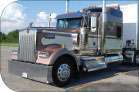 “We understand that customers come first,” says Erick Enbarth, who drives a 2009 Kenworth W900 and dry van.