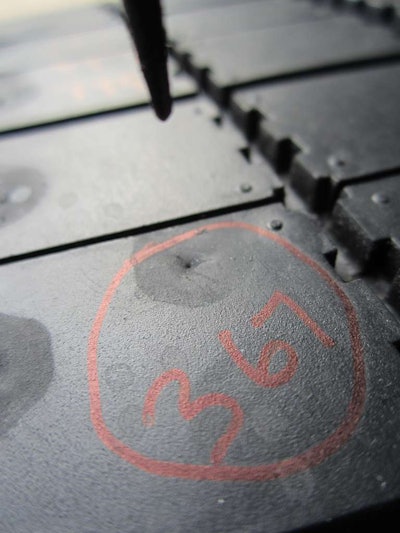 6925364094 5e841d74b0 B