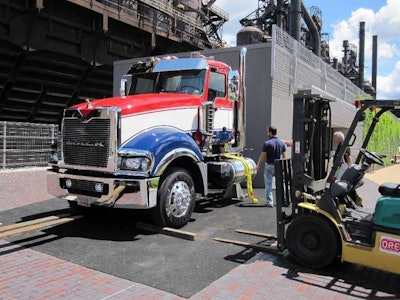 Mack Titan Concession Stand At Steel Stacks 800x600