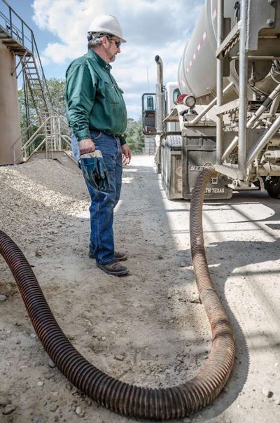 Jimmy Lessley, loading crude