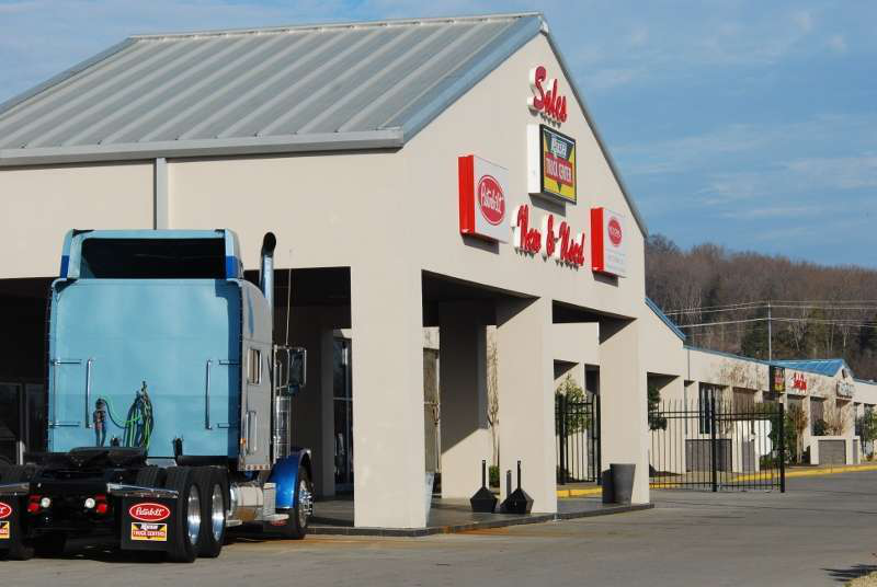 Peterbilt dealer sales department