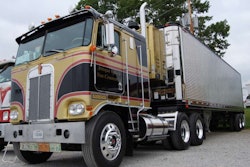 Bill Bradford’s 1973 Kenworth K100 and 1977 Great Dane reefer