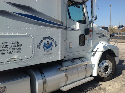 Lee Fisher Side Detail