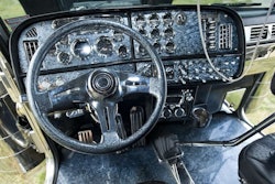 The Texas Chrome Shop handled Vamonos’ interior fab work, marbleizing the dash and steering wheel panels to match the already marbleized floor.