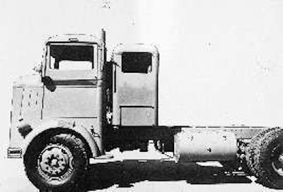 1947: Kenworth with separated sleeper