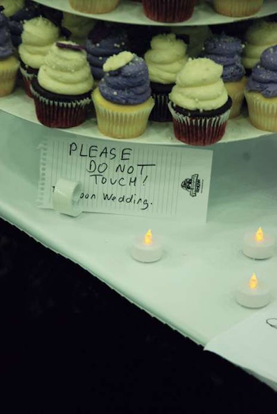 Cupcakes were served after the wedding.