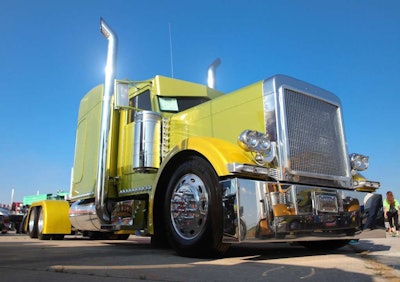 Laird โSpikeโ Fuller, of Broomfield, Colo., won 2nd place in custom paint competition with his 1995 Peterbilt 379.