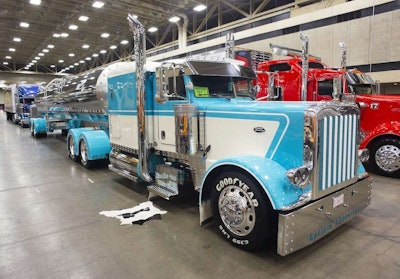 Jerry Mies’ 2013 Peterbilt 389 won Best of Show, Working Combo.