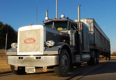 Dale Bohne's 1986 Peterbilt 359