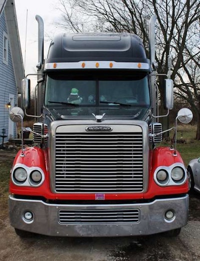 George and Wendy Parker's 2004 Freightliner