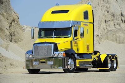 Napolean Leiva’s 1999 Freightliner Century