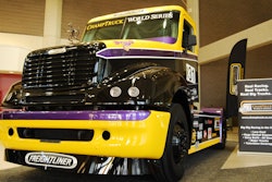 2006 Freightliner Columbia ChampTruck