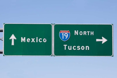 cross border mexico crossing arizona