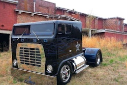 Mariani’s Ford 1974 Low Patrol