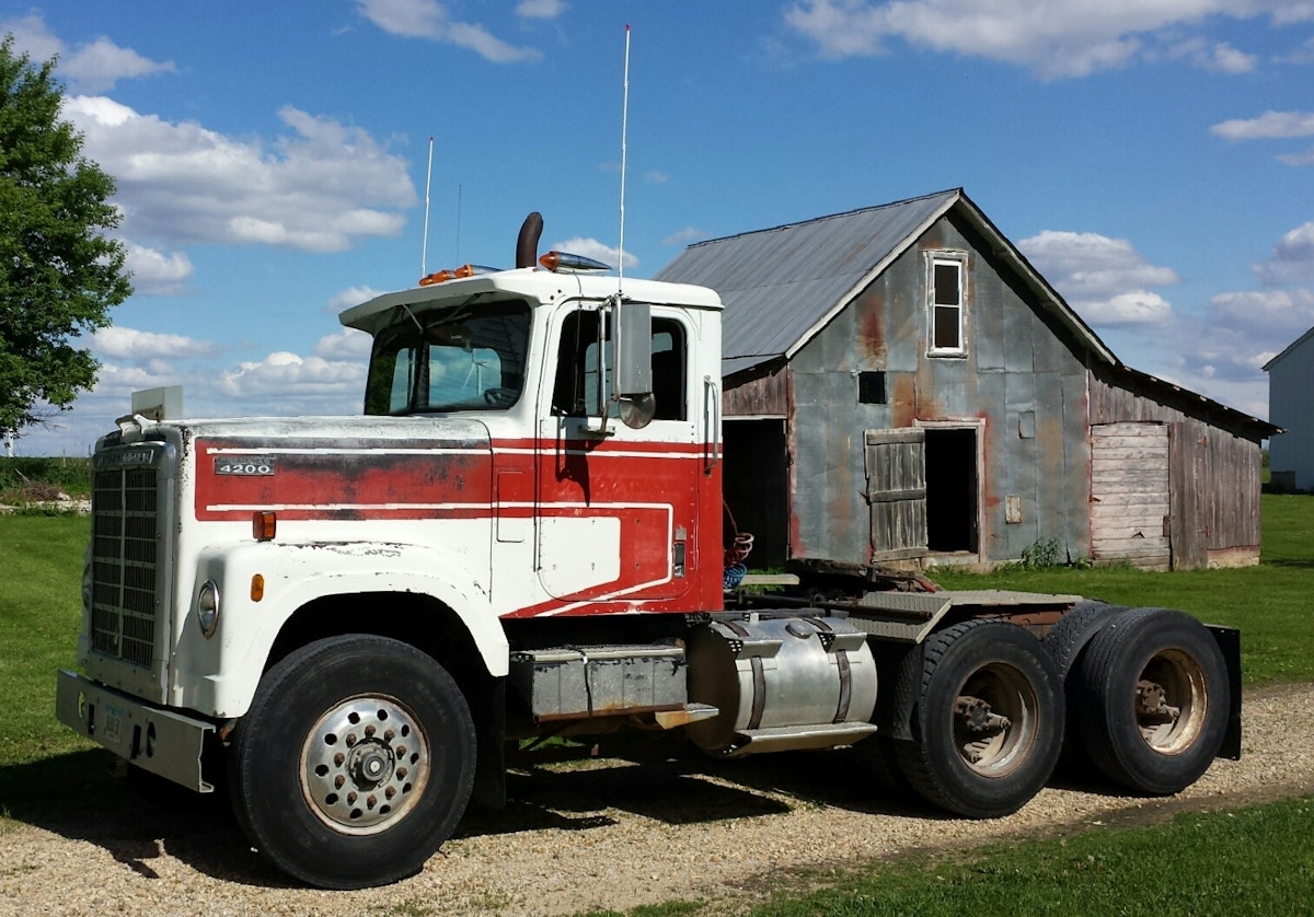 ライダー J-401N Country Western 1977 1977 TranStar 4200: Old-school 'patina' at Pride & Polish
