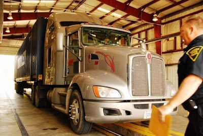 2009 KW T660 at Indiana inspection barn