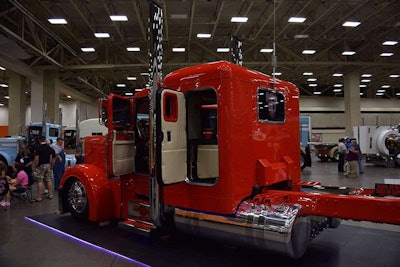 Bowers’ 2005 Peterbilt 379 and’09 Reitnouer spread-axle flatbed bagged second in his 2005 and older Working Combo class at the Pride & Polish event at Fitzgerald Glider Kits in Crossville, Tenn., this past July. Bowers spec’d the Reitnouer with a Vango curtainside kit by Merlot and a forward lift axle — one of his somewhat regular runs, loaded with pipe and bound from Tennessee to Iowa, weighs such that he can run that axle up the entire way — well preserving his tires.