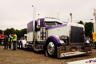 Owner-operator Austin Ashley bagged a Best of Show in the Limited Mileage Bobtail category of the Overdrive’s Pride & Polish event in at Fitzgerald Glider Kits in East Tennessee two weeks back.