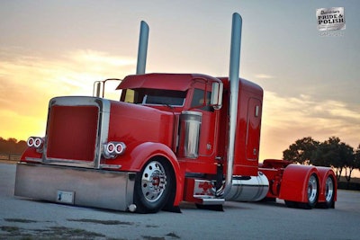 Mike Lemley’s 2000 Peterbilt 379 won Best of Show, Working Bobtail at the Great American Trucking Show. He’ll be competing alongside 20 other rigs for the Pride & Polish National Championship at GATS.