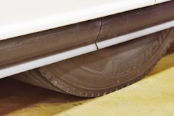 This shot shows just how much of the drive tires are visible under the fairings.