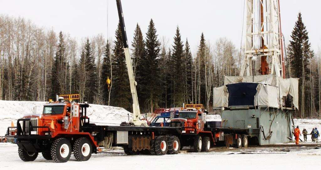 ATK specs its largest-bed Kenworth C500s with tandem steer axles and tandem drive axles, Cummins ISX15 600-hp engines, Allison automatic transmissions and four-speed auxiliaries. Steer axles are Dana&rsquo;s 22,000-lb.-capacity axles, and 90,000-lb. Kessler axles undergird the rear.