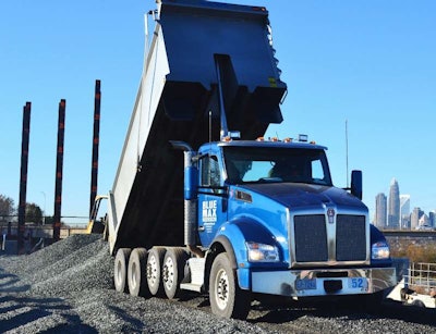 Blue Max KW T880 3 (800x613)