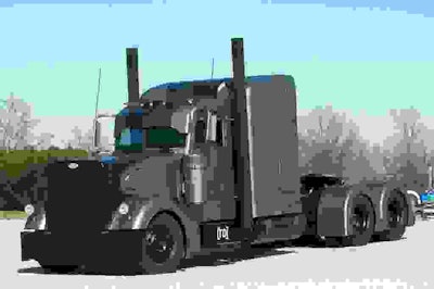 Though to a more extreme extent than many, Outlaw Customs’ blacked-out 2003 Peterbilt 379, dubbed Vigilante, demonstrates how competitors moved to painted parts over chrome and stainless options.