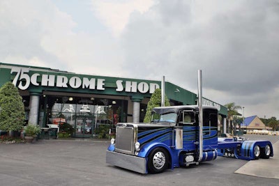 Todd Roccapriore won Best of Show at the 2015 75 Chrome Shop with his ’99 Peterbilt 379.
