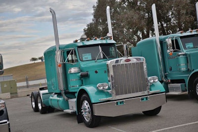 Ron Stone/Jim Oldland, Central Point, OR; 1980 Peterbilt 359