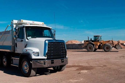 Freightliner 108 Sd 1