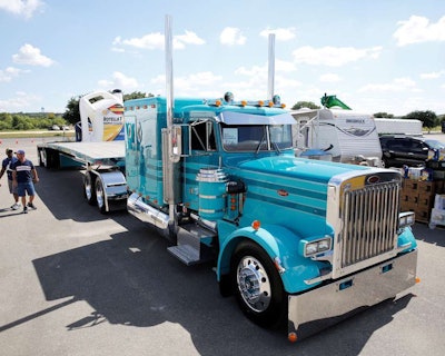 Nelson’s 1985 Peterbilt 359