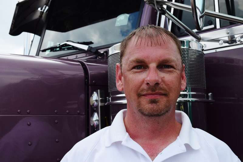 Owner-operator David McDaniel of Jefferson City, Tenn., hauls glass leased to Knoxville-based Moore Freight Lines.