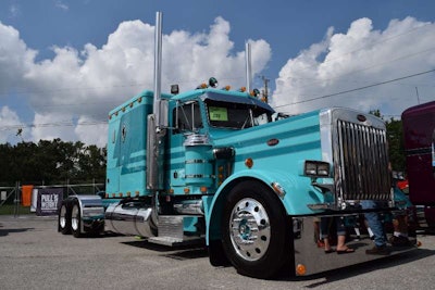 Last year’s SuperRigs winner: The 1985 Peterbilt 359 owned by Vinnie Diorio’s Rollin’ Transport.
