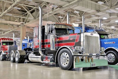 Dustin Ballard and Jim Bob Cross’s 1995 Peterbilt 379