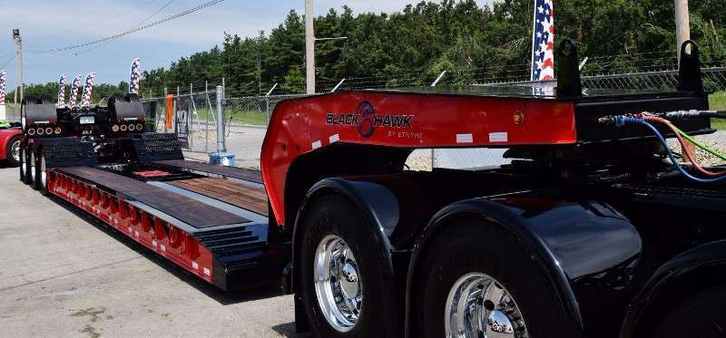 Here's a wide view from front to back of the trailer.