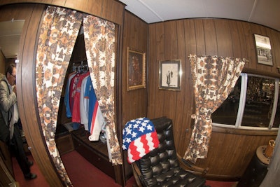 Evel Knievel box Interior