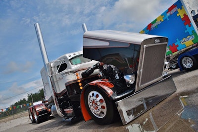 Jonathan Eilen won Best of Show, Builders Class Bobtail with this 1990 Peterbilt 379 at the July-held Fitzgerald Glider Kits Pride & Polish.