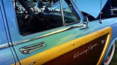 I walked around the side to see what it was.