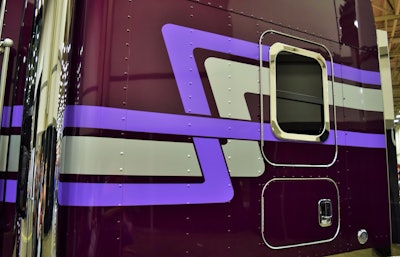 Icon 900 stripe treatment on sleeper