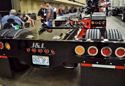 View from the rear of the trailer, fully extended -- for views of the aux axle at rear flipped up, follow this link.