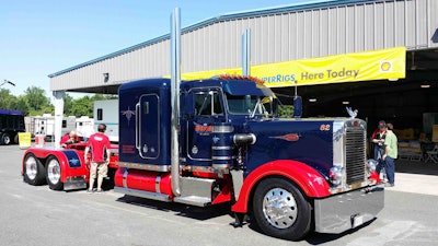 Billy Baker’s 1982 Peterbilt 359